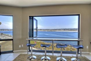 , 2595 Ocean Front walk, San Diego, CA 92109 - 6