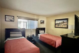 Condominium, 5301 Waverly, Palm Springs, CA 92264 - 8