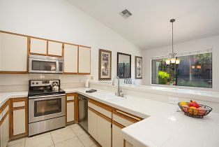 Condominium, 76915 Scimitar way, Palm Desert, CA 92211 - 5