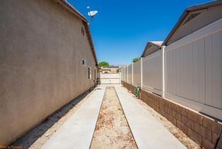 Single Family Residence, 64243 Eagle Mountain ave, Desert Hot Springs, CA 92240 - 33