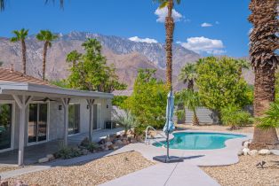 Single Family Residence, 988 El Conquistador, Palm Springs, CA 92262 - 24