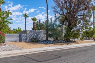 Single Family Residence, 988 El Conquistador, Palm Springs, CA 92262 - 25