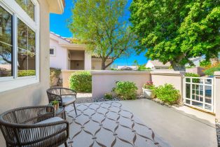 Single Family Residence, 37728 Breeze way, Palm Desert, CA 92211 - 4