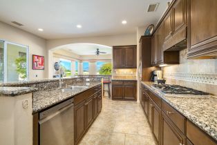 Single Family Residence, 325 Loch Lomond rd, Rancho Mirage, CA 92270 - 22