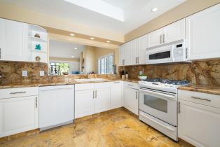 Condominium, 684 Vista Lago cir, Palm Desert, CA 92211 - 10