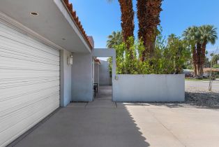 Single Family Residence, 420 Burton way, Palm Springs, CA 92262 - 2