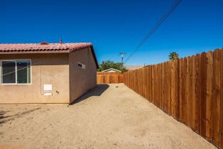 Single Family Residence, 16130 Avenida Mirola, Desert Hot Springs, CA 92240 - 35