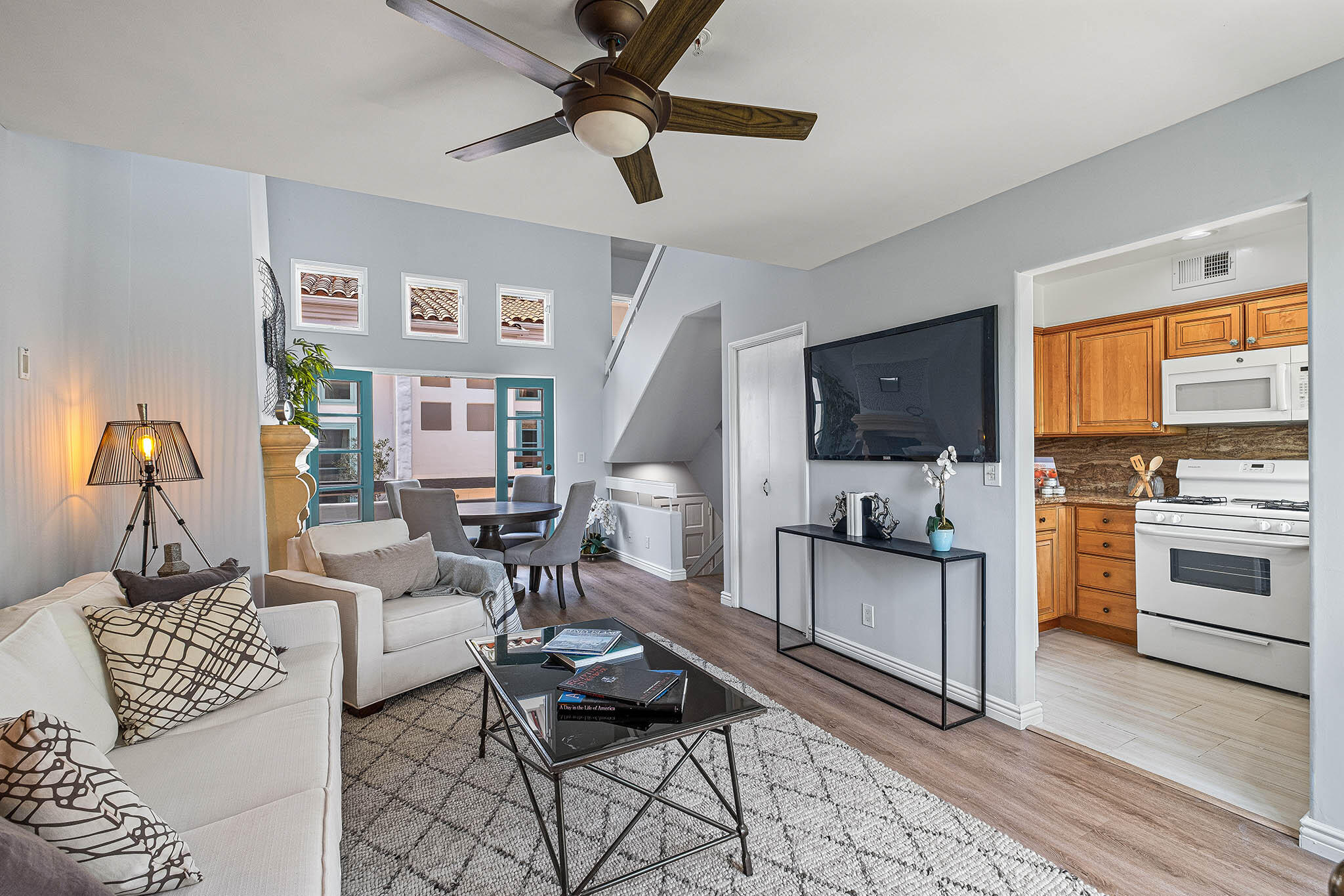 Condominium, 8562 West Knoll dr, West Hollywood , CA 90069 - 1