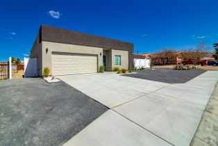 Single Family Residence, 13292 El Cajon dr, Desert Hot Springs, CA 92240 - 2