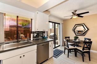 Condominium, 2074 Mira Vista way, Palm Springs, CA 92262 - 10