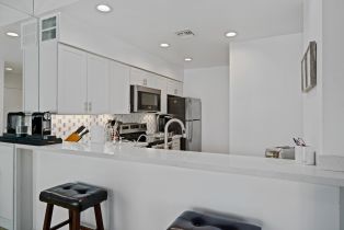 Condominium, 111 Racquet Club dr, Rancho Mirage, CA 92270 - 4