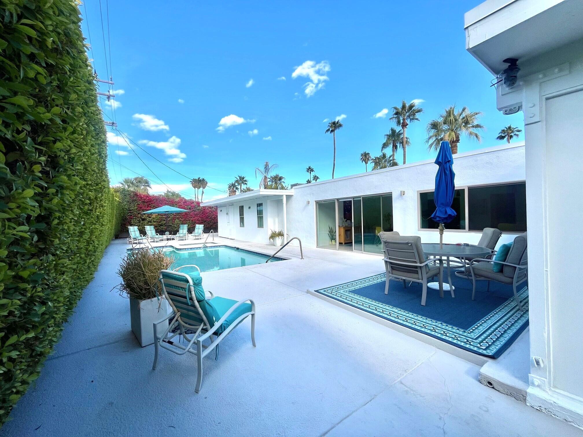 Single Family Residence, 301 Farrell dr, Palm Springs, CA 92262 - 1