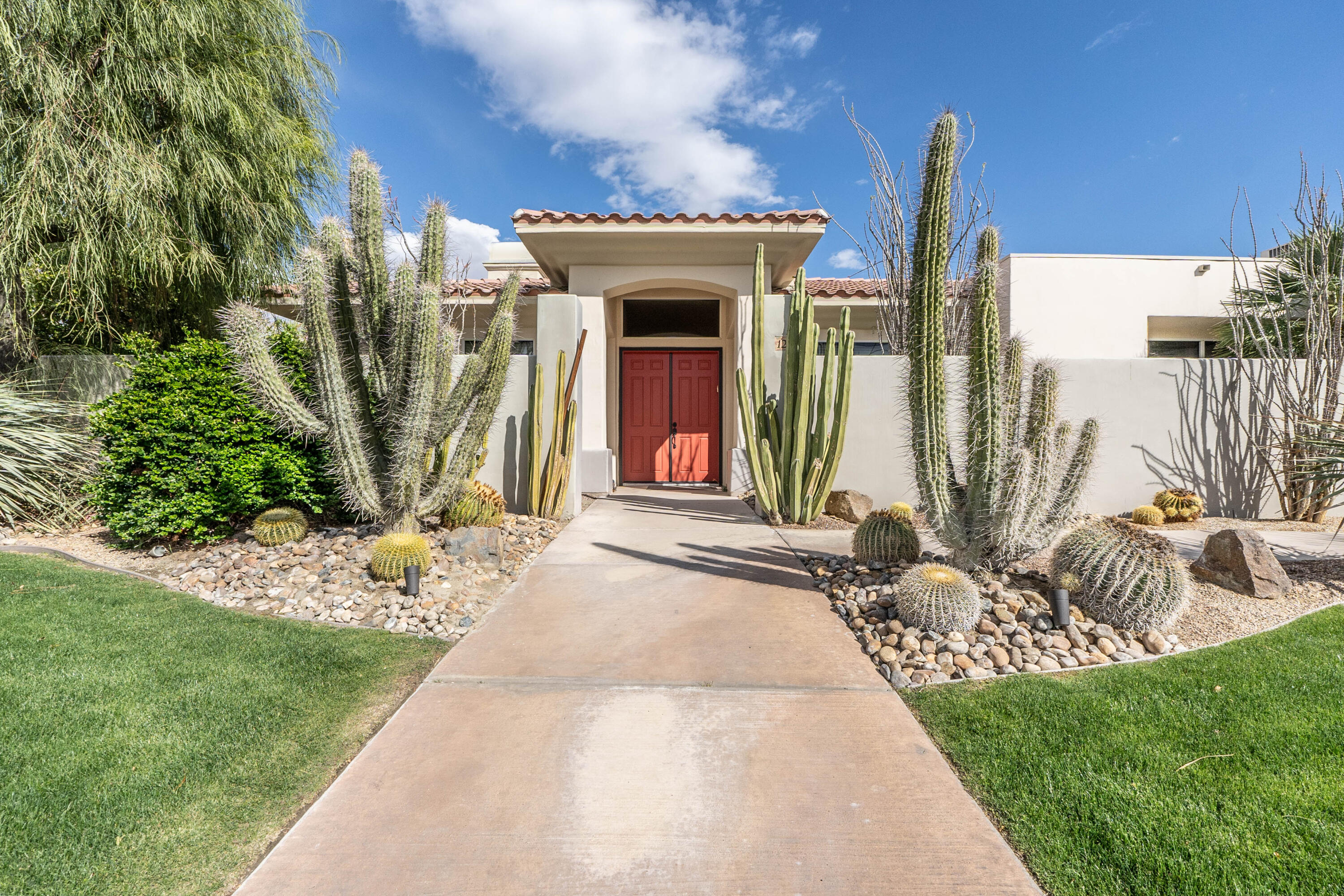 Single Family Residence, 12 Via Elegante, Rancho Mirage, CA 92270 - 1