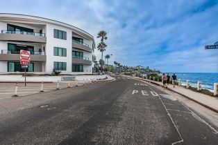 , 6767 Neptune, La Jolla, CA 92037 - 19