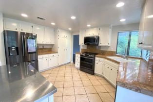 Single Family Residence, 2136 Meadow Brook ct, Thousand Oaks, CA 91362 - 4