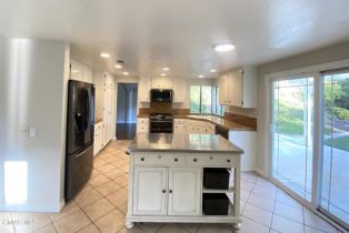 Single Family Residence, 2136 Meadow Brook ct, Thousand Oaks, CA 91362 - 5