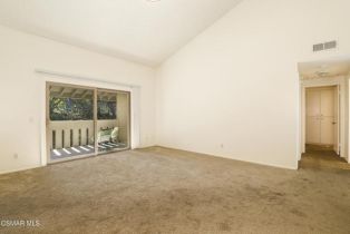 Condominium, 200 Oakleaf dr, Thousand Oaks, CA 91360 - 5