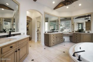 Single Family Residence, 2102 Trentham rd, Lake Sherwood, CA 91361 - 23