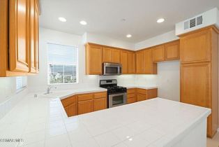 Townhouse, 4799 Via Altamira, Newbury Park, CA 91320 - 14