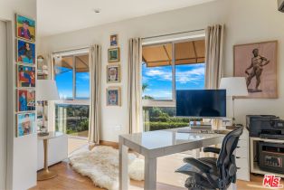 Single Family Residence, 28460 Via Acero st, Malibu, CA 90265 - 31