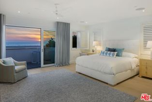 Single Family Residence, 1347 Palisades Beach rd, Santa Monica, CA 90401 - 53