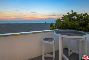 Single Family Residence, 1347 Palisades Beach rd, Santa Monica, CA 90401 - 57