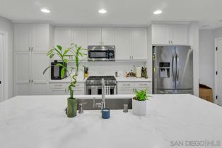 , 2024 Hornblend st, San Diego, CA 92109 - 5