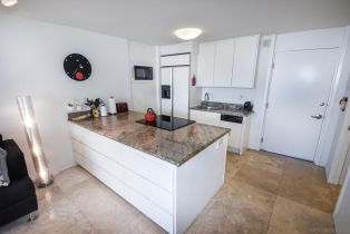 , 1730 Avenida Del Mundo, Coronado, CA 92118 - 5