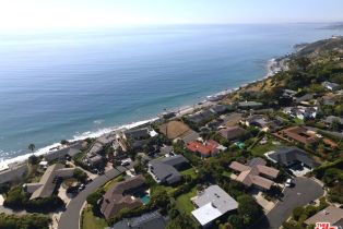 Single Family Residence, 20484   Roca Chica Dr, Malibu, CA  Malibu, CA 90265