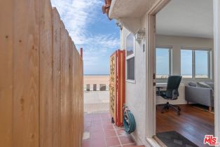 , 1313 Palisades Beach rd, Santa Monica, CA 90401 - 2