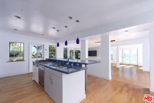 Single Family Residence, 18904 Pacific Coast hwy, Malibu, CA 90265 - 18