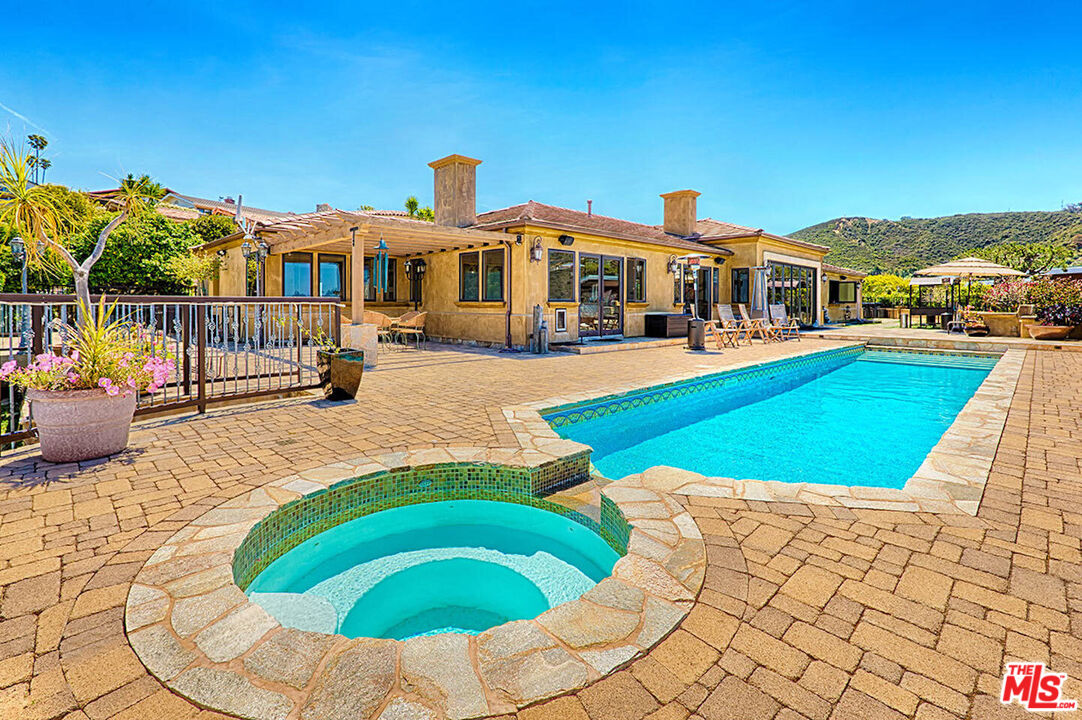 Single Family Residence, 2624 Costebelle dr, La Jolla, CA 92037 - 1