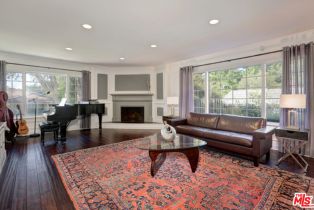 Single Family Residence, 3527 Alana dr, Sherman Oaks, CA 91403 - 4