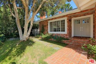 Single Family Residence, 3527 Alana dr, Sherman Oaks, CA 91403 - 29