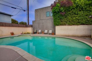 Single Family Residence, 3047 Delaware ave, Santa Monica, CA 90404 - 7