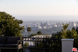 Single Family Residence, 600 Clinton pl, Beverly Hills, CA 90210 - 2