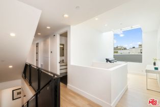 Single Family Residence, 300 Venice blvd, Venice, CA 90291 - 20