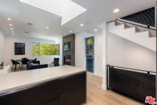 Single Family Residence, 300 Venice blvd, Venice, CA 90291 - 13