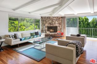 Single Family Residence, 1501 Schuyler rd, Beverly Hills, CA 90210 - 4