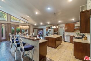 Single Family Residence, 19052 Santa Rita st, Tarzana, CA 91356 - 8