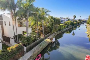 Single Family Residence, 2913 S Grand Canal, Venice, CA 90291 - 9