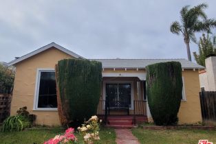 Single Family Residence, 749   Brooks Ave, Venice, CA  Venice, CA 90291