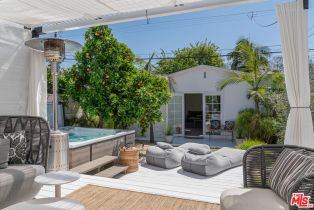 Single Family Residence, 814   Angelus Pl, Venice, CA  Venice, CA 90291