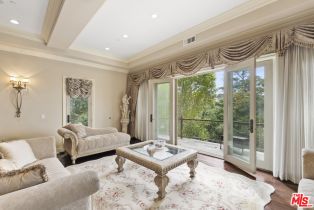 Single Family Residence, 3906 Oakfield dr, Sherman Oaks, CA 91423 - 4