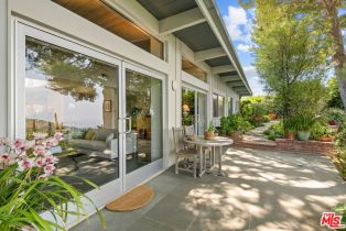 Single Family Residence, 16798 Charmel ln, Pacific Palisades, CA 90272 - 20