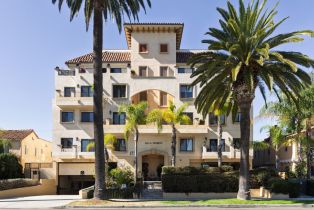 Condominium, 155 Hamilton dr, Beverly Hills, CA 90211 - 2