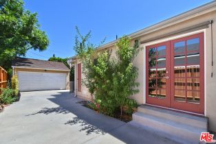 Single Family Residence, 15229 Camarillo st, Sherman Oaks, CA 91403 - 35