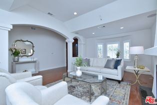 Single Family Residence, 15229 Camarillo st, Sherman Oaks, CA 91403 - 11