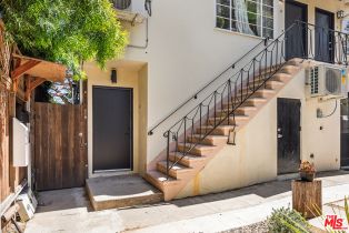 Residential Income, 2004 Oak st, Santa Monica, CA 90405 - 5