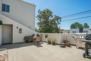 Residential Income, 14931 Magnolia blvd, Sherman Oaks, CA 91403 - 7